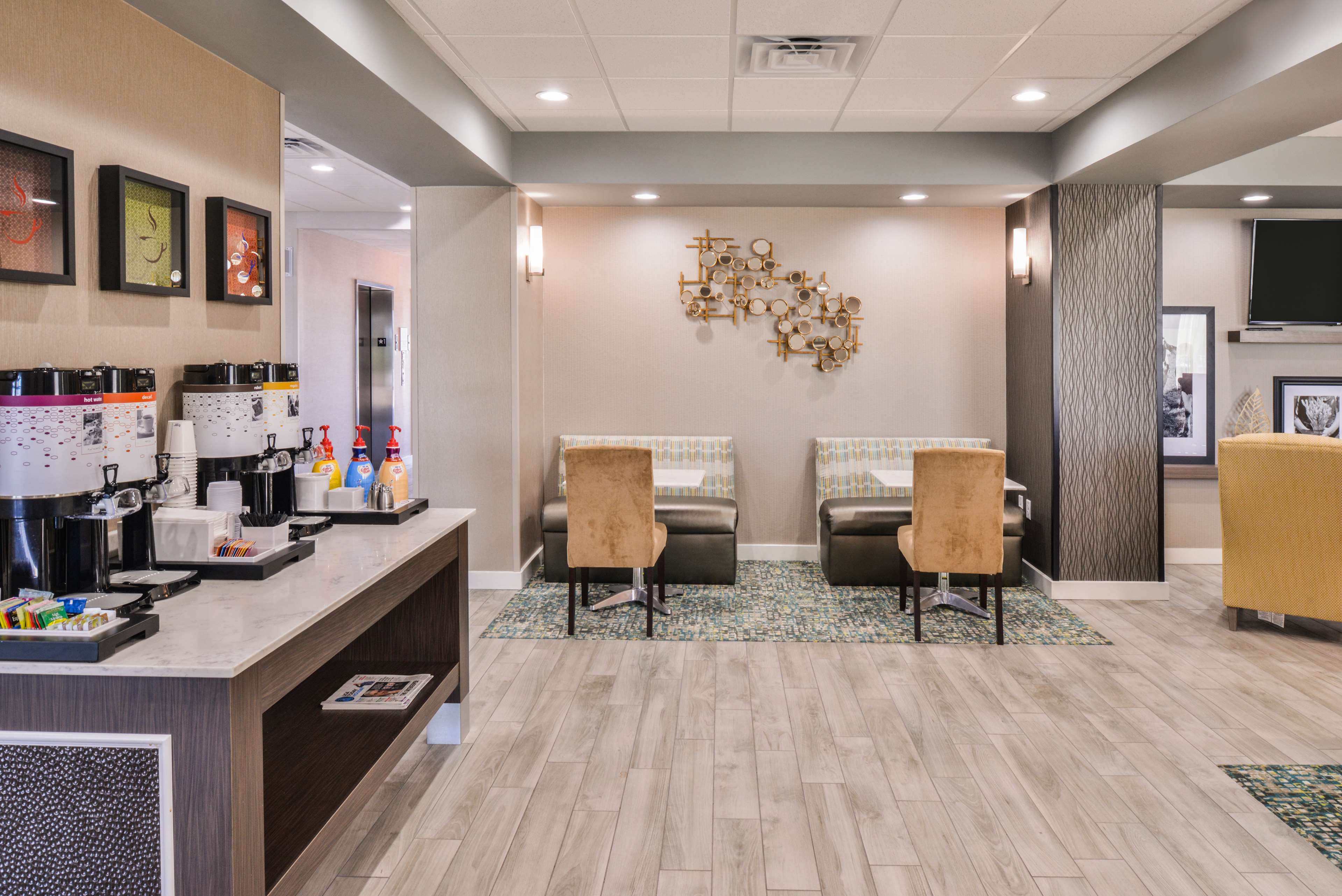 Hampton Inn Emporia - photo 20
