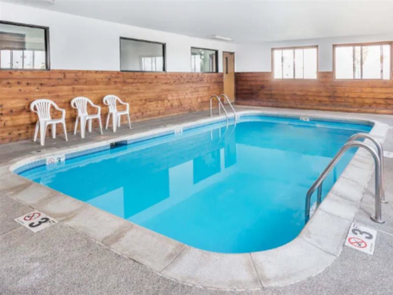 Super 8 by Wyndham Bourbonnais Kankakee Area - photo 10