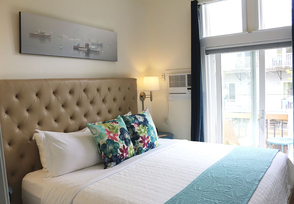 Camden Riverhouse Hotel - photo 26