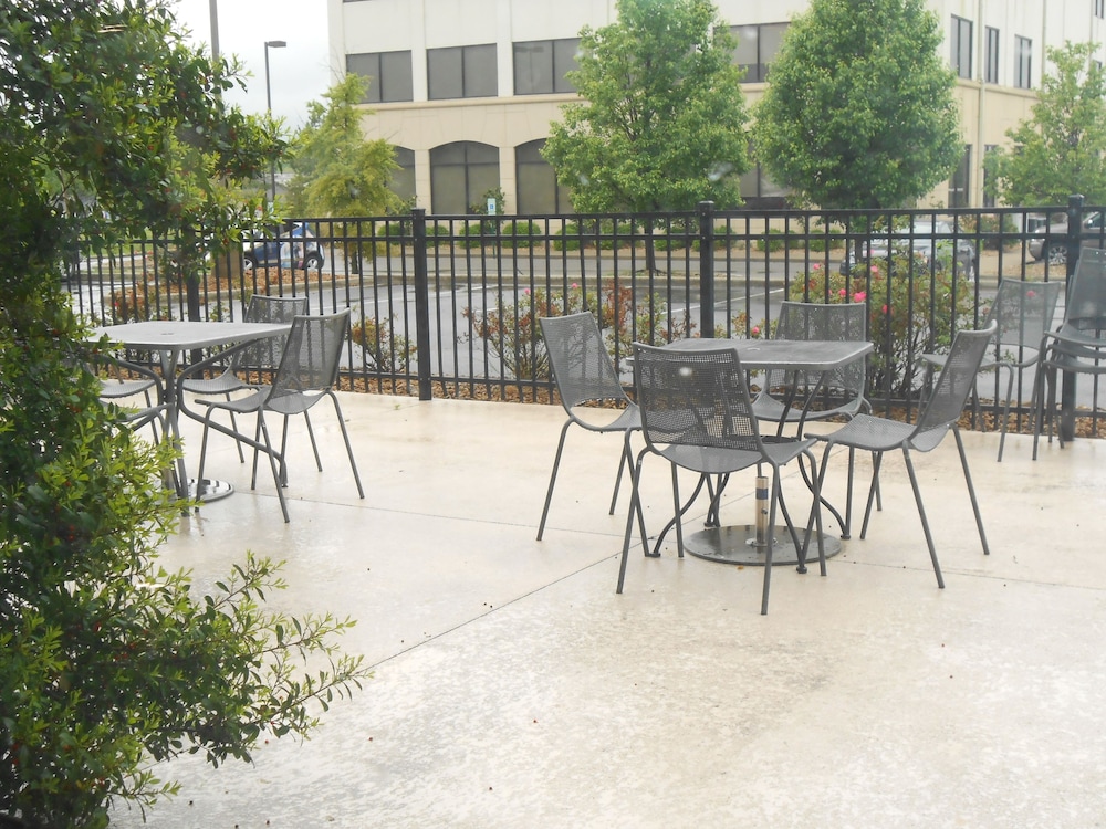 Holiday Inn Express & Suites Carbondale University Area by IHG - photo 28