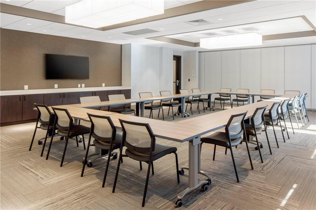 Cambria Hotel College Park - photo 31