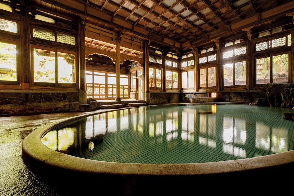 Shoraiso - carbon neutral hotel in Nagano