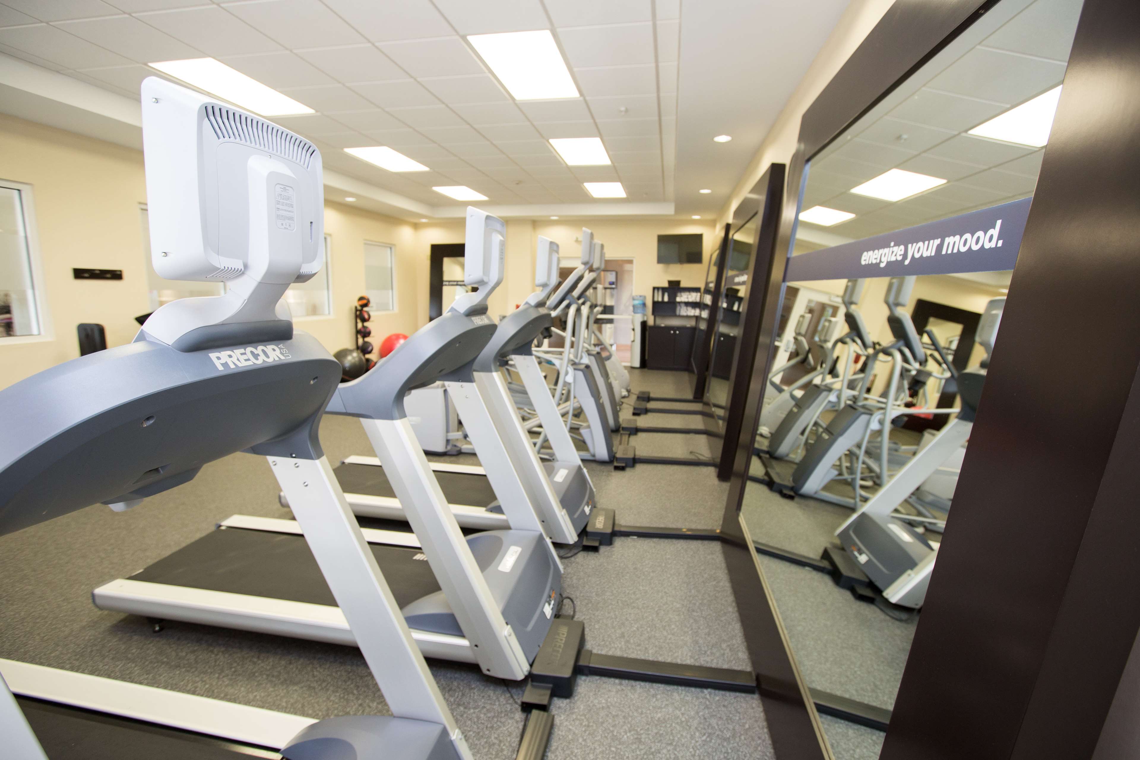 Hampton Inn & Suites Oklahoma City Airport - photo 18