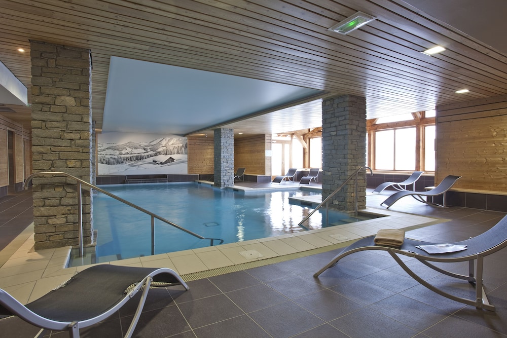 Residence Le Chalet du Mont Vallon — 4-Star Luxury Hotel in Chamonix-Mont-Blanc, France