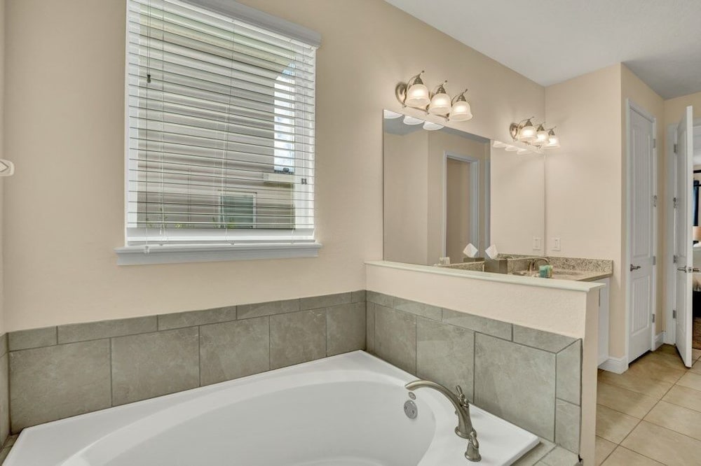 Reunion Golf Resort 8 Bed 8 Bath Amazing Pool Home 8 Bedroom Villa by RedAwning - photo 43