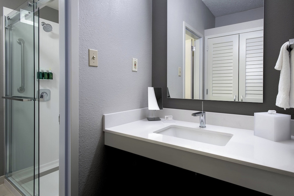 Courtyard by Marriott Lincroft Red Bank - photo 8