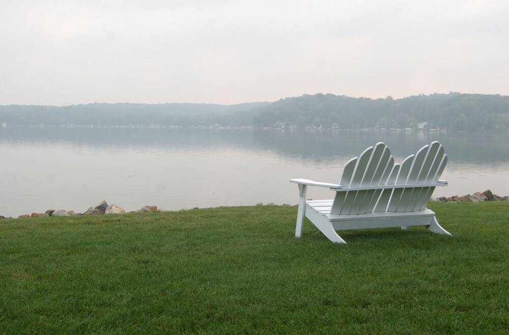 Bay Pointe Inn - photo 16