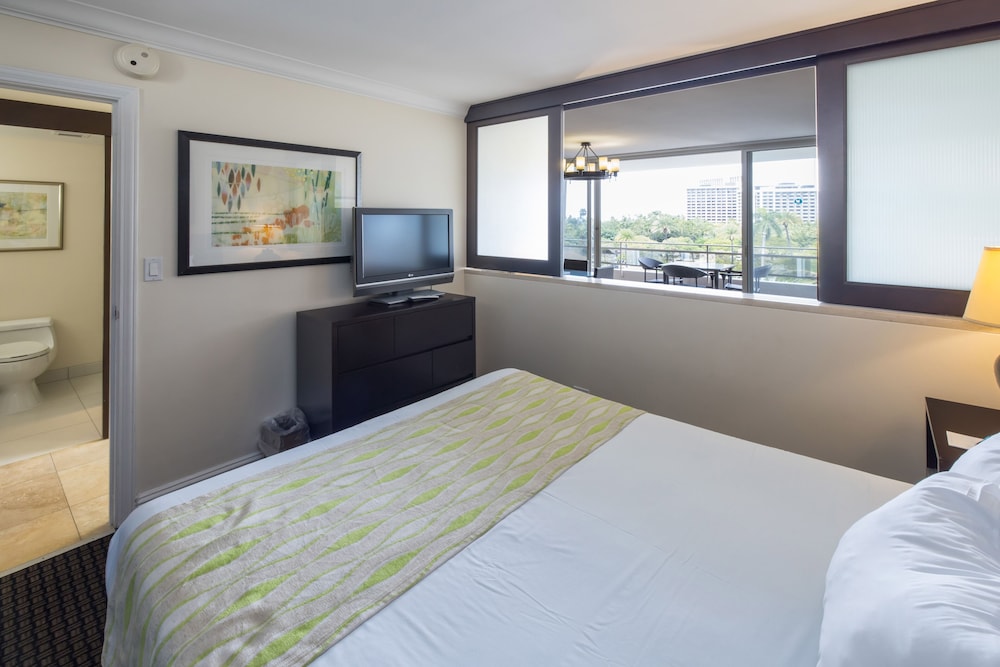 Regency on Beachwalk Waikiki by OUTRIGGER - photo 17