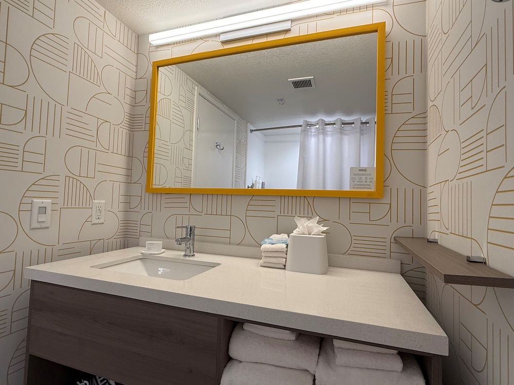 Home2 Suites by Hilton Scottsdale Old Town - photo 16