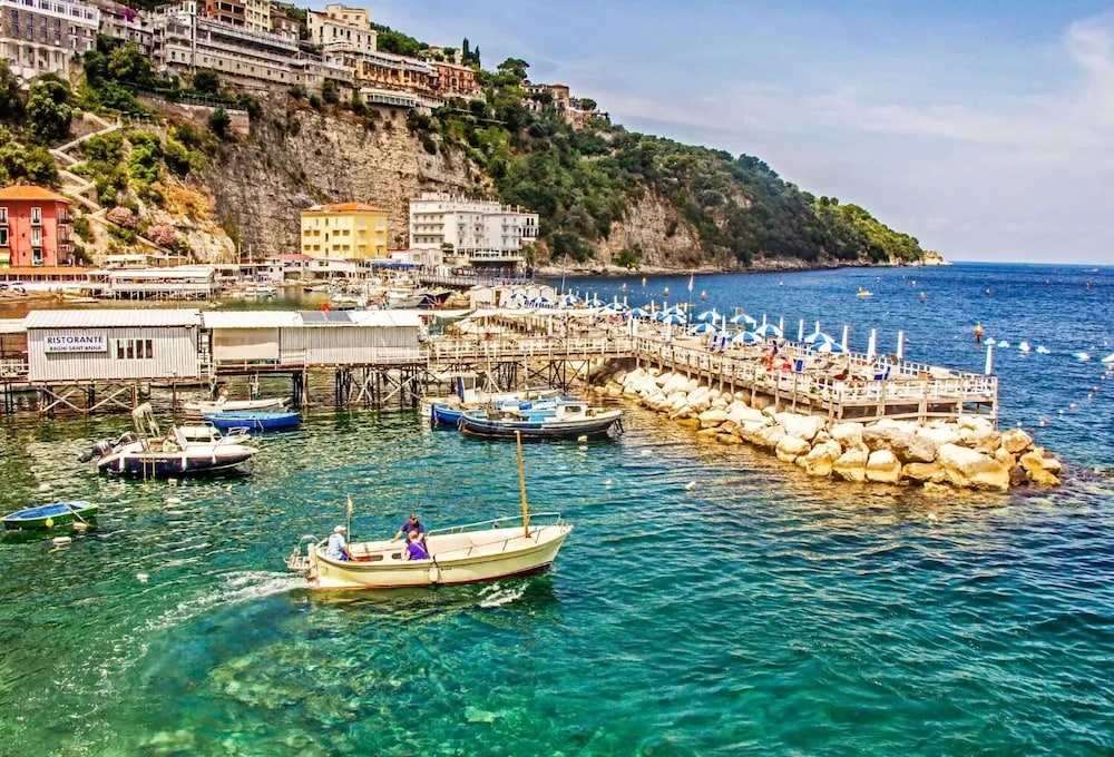 Cavour - carbon neutral hotel in Sorrento