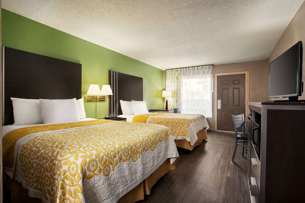 Days Inn by Wyndham Hardeeville I 95 State Line - photo 20