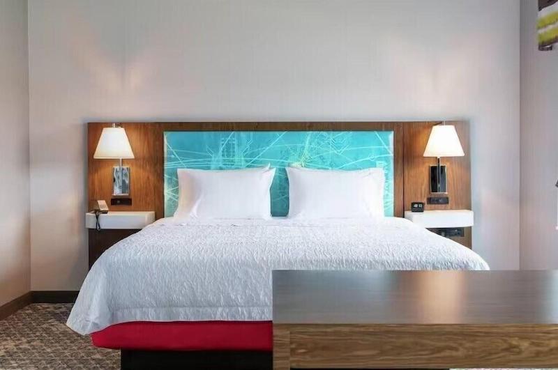 Hampton Inn & Suites Chico - photo 16