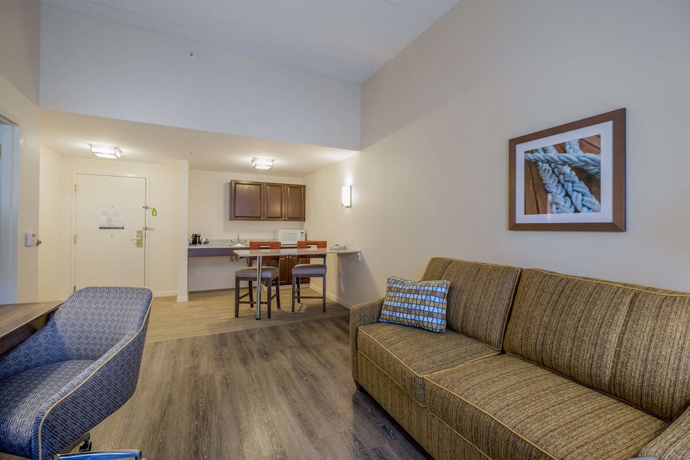 Hampton Inn Waterville - photo 25