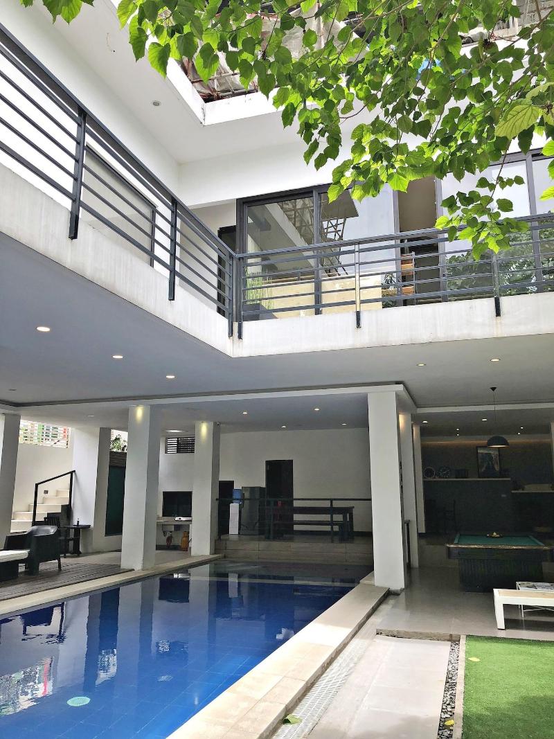 RedDoorz at Antons Loft Designer Resort Pansol Calamba Laguna in Calamba, Philippines