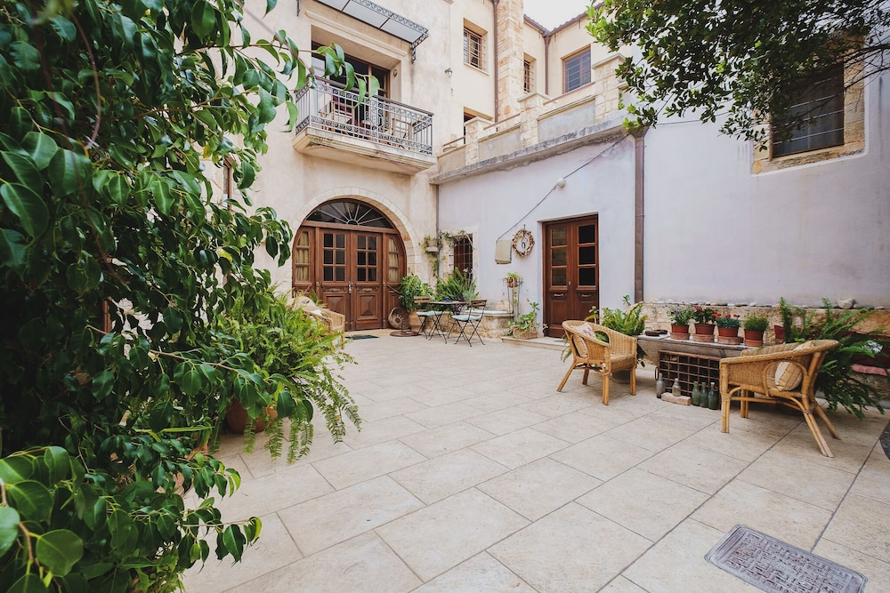 Serene Indoor Pool & Hamam Villa — 4-Star Luxury Hotel in Chania, Greece