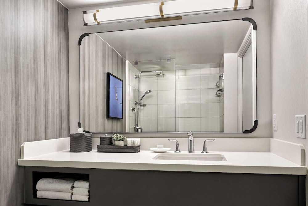 Westdrift Manhattan Beach Autograph Collection by Marriott - photo 34