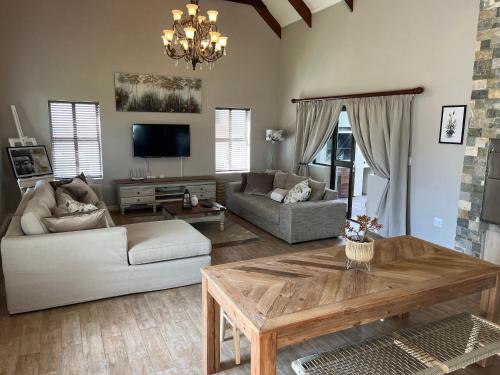 73 on Trafford in Kingswood Golf Estate — 4-Star Luxury Hotel in George, South Africa