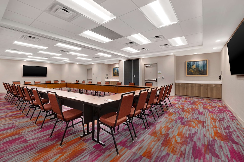 Home2 Suites by Hilton Las Vegas I 215 Curve - photo 41