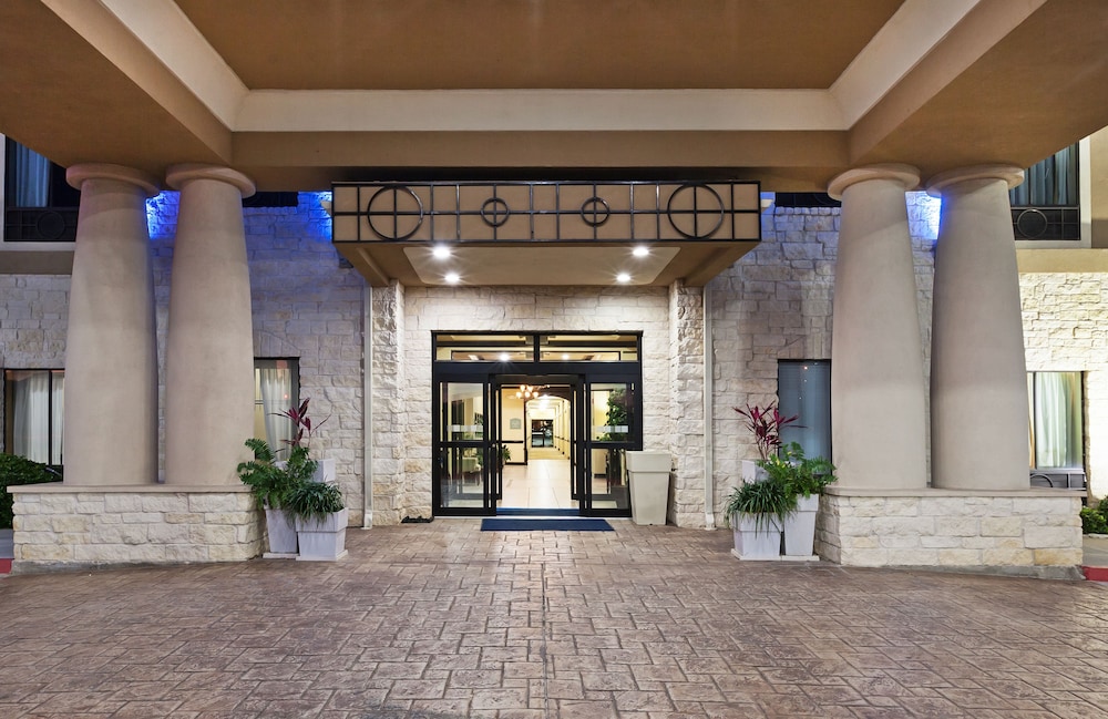 Holiday Inn Express Hotel & Suites Victoria by IHG - photo 33
