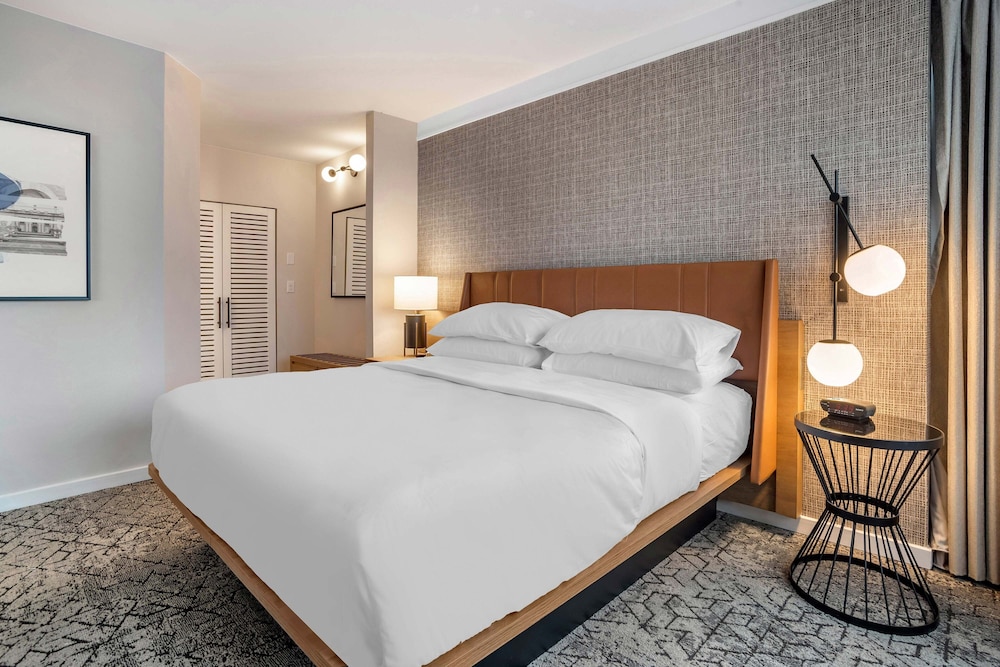 Sheraton Suites Wilmington Downtown - photo 5