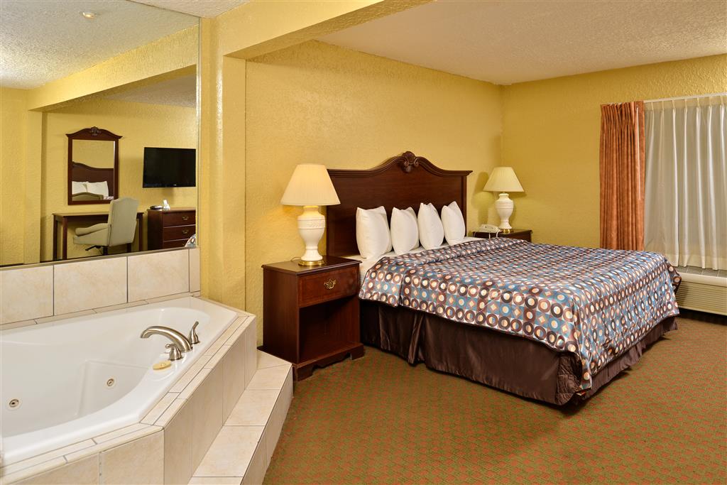 Americas Best Value Inn Starke - photo 3