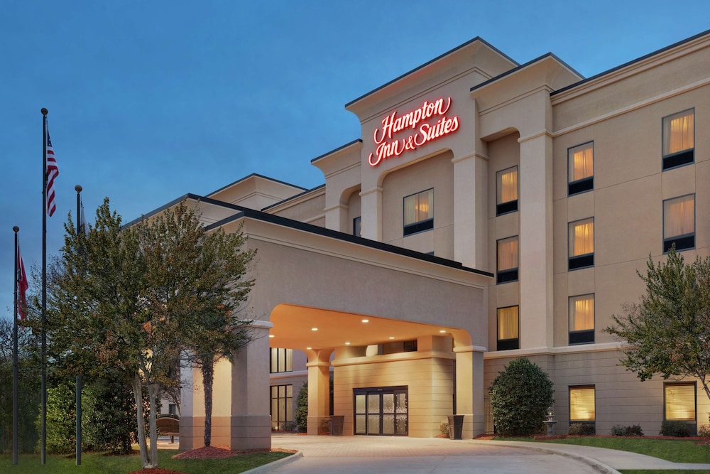 Hampton Inn and Suites Pine Bluff - photo 38
