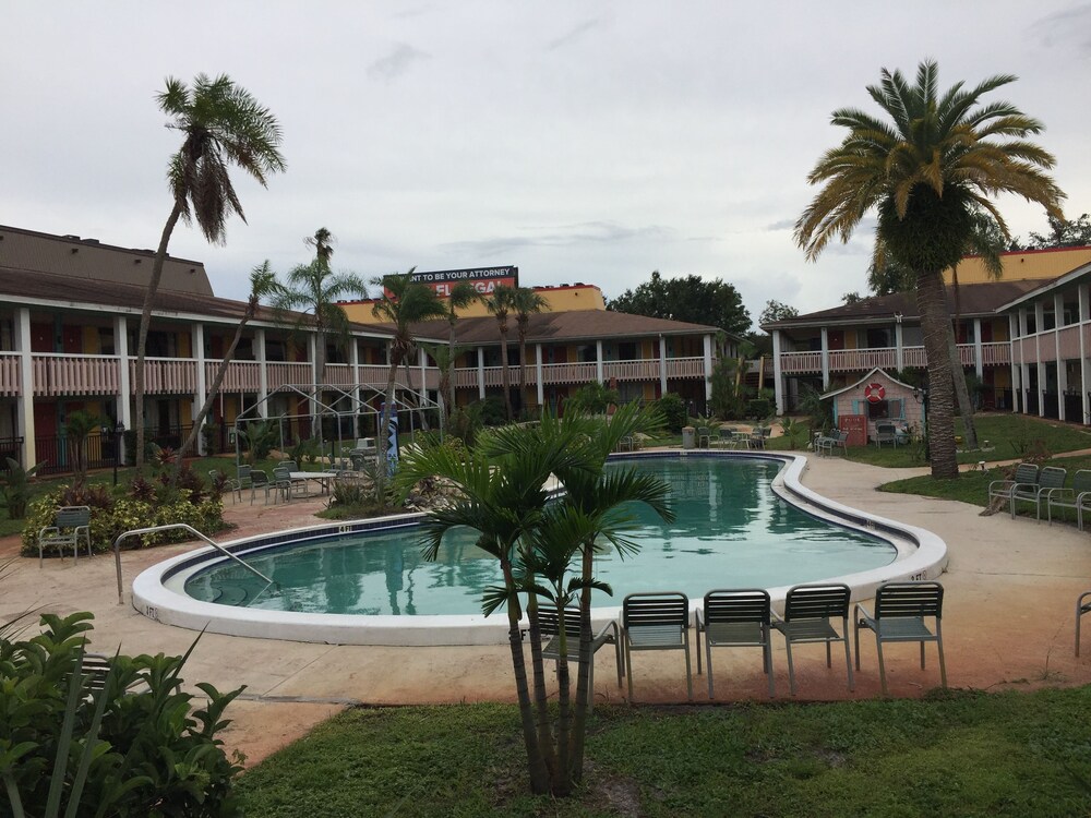 Rodeway Inn Holiday FL - photo 18