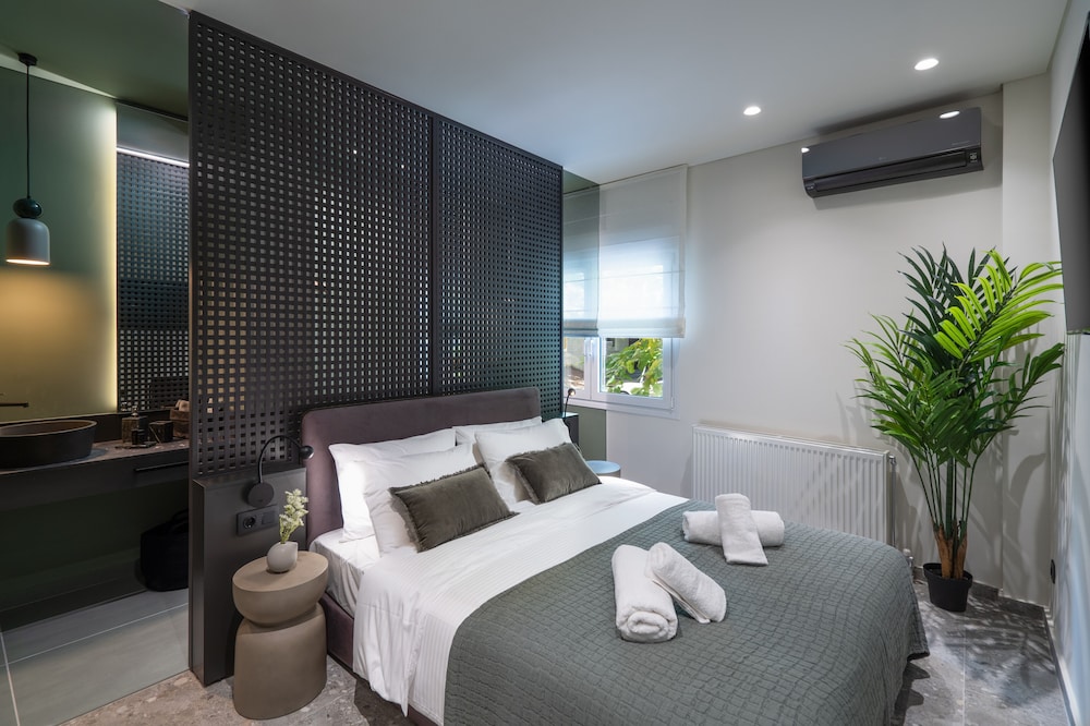 Kolonaki Vibes Modern Apartment — 4-Star Luxury Hotel in Athens, Greece