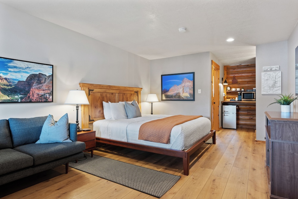 Duck Creek Village Inn - photo 40