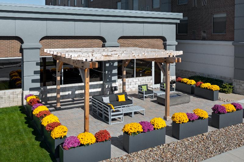 Hampton Inn & Suites Cleveland Beachwood - photo 2