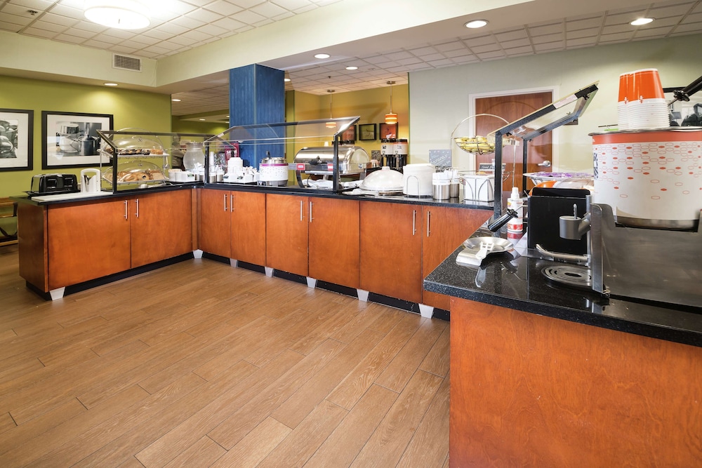 Hampton Inn Tulsa Broken Arrow - photo 39