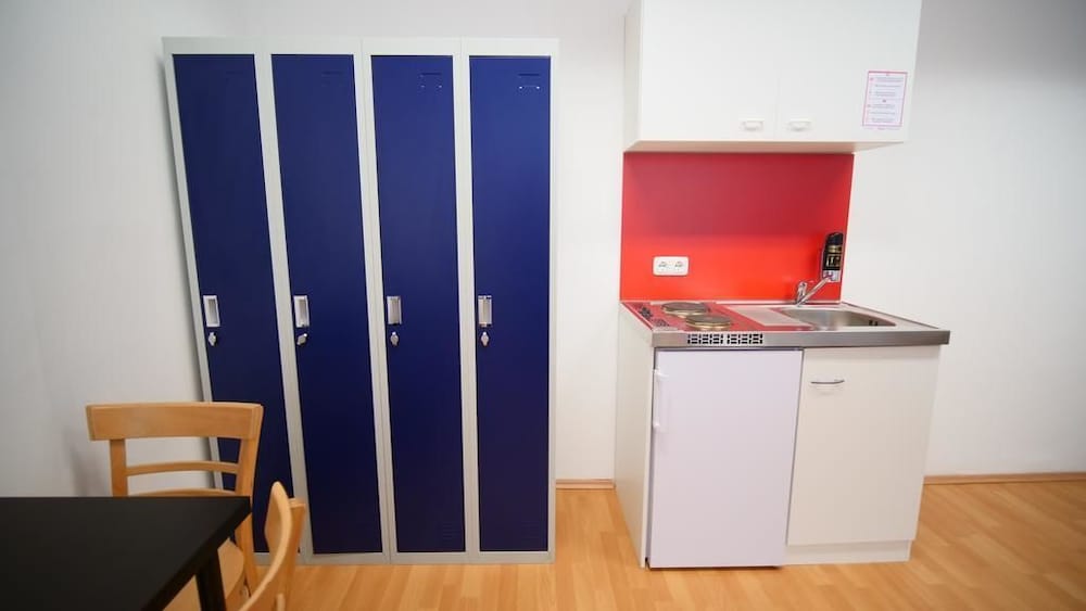 Easy Room Hostel Vienna — Meidling — photo 5