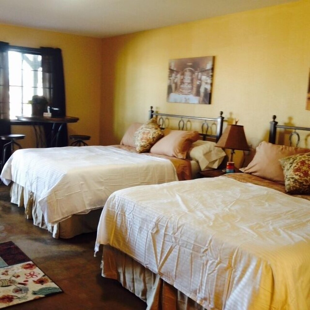 Hh Creek Inn - photo 7