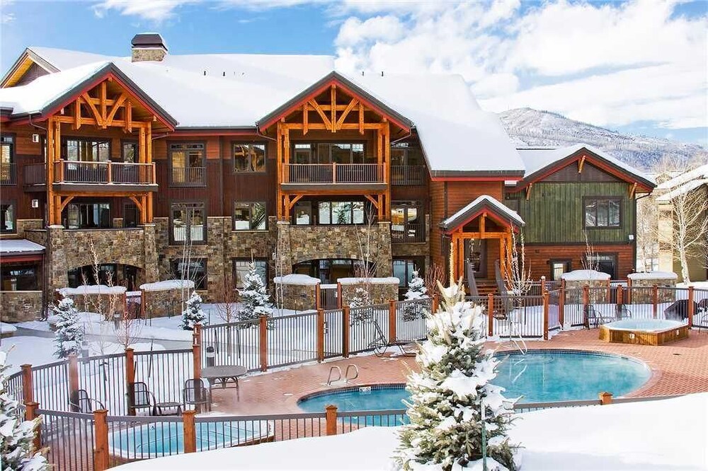 Bear Lodge Trappeur's Crossing Resort - photo 27