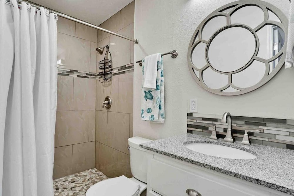Waterfront Studio with Pool on Manasota Key - photo 15