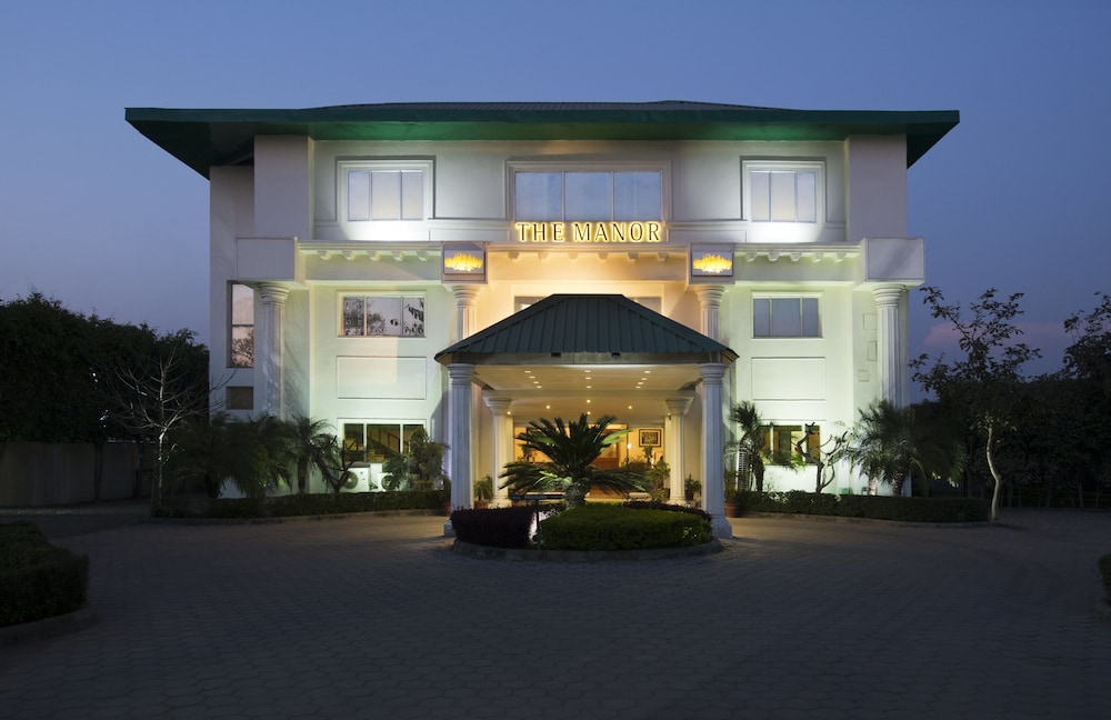 The Manor Kashipur by Leisure Hotels - carbon neutral hotel in Kashipur