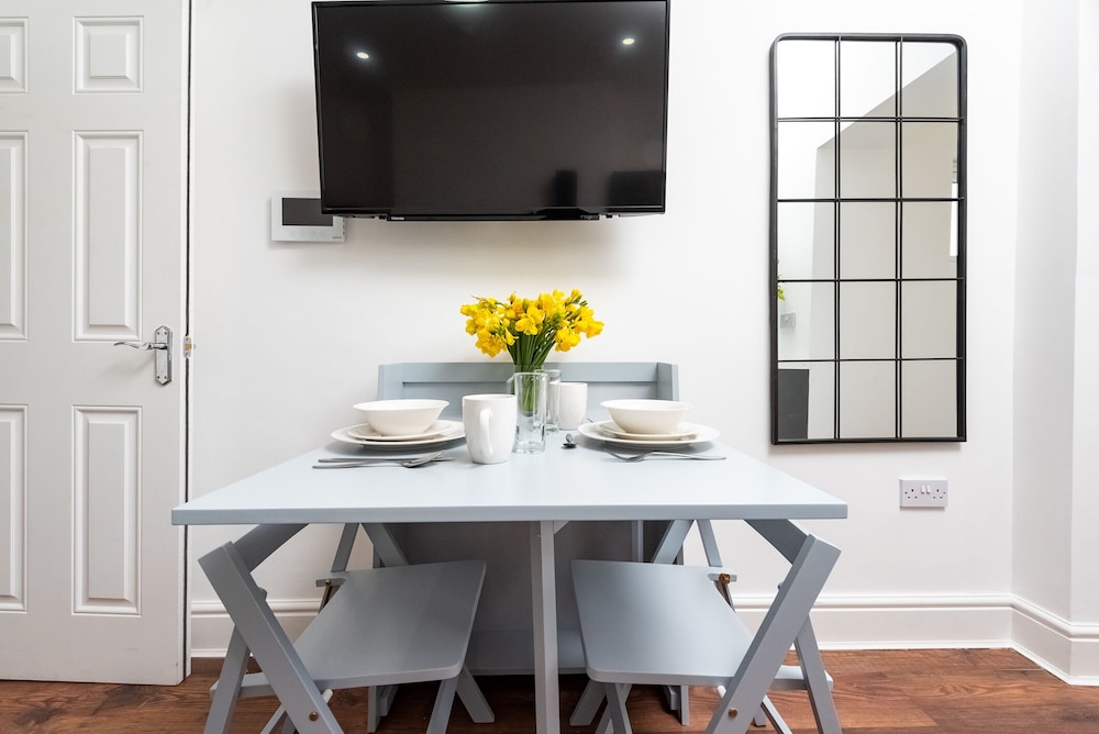 Earls Court By Capital