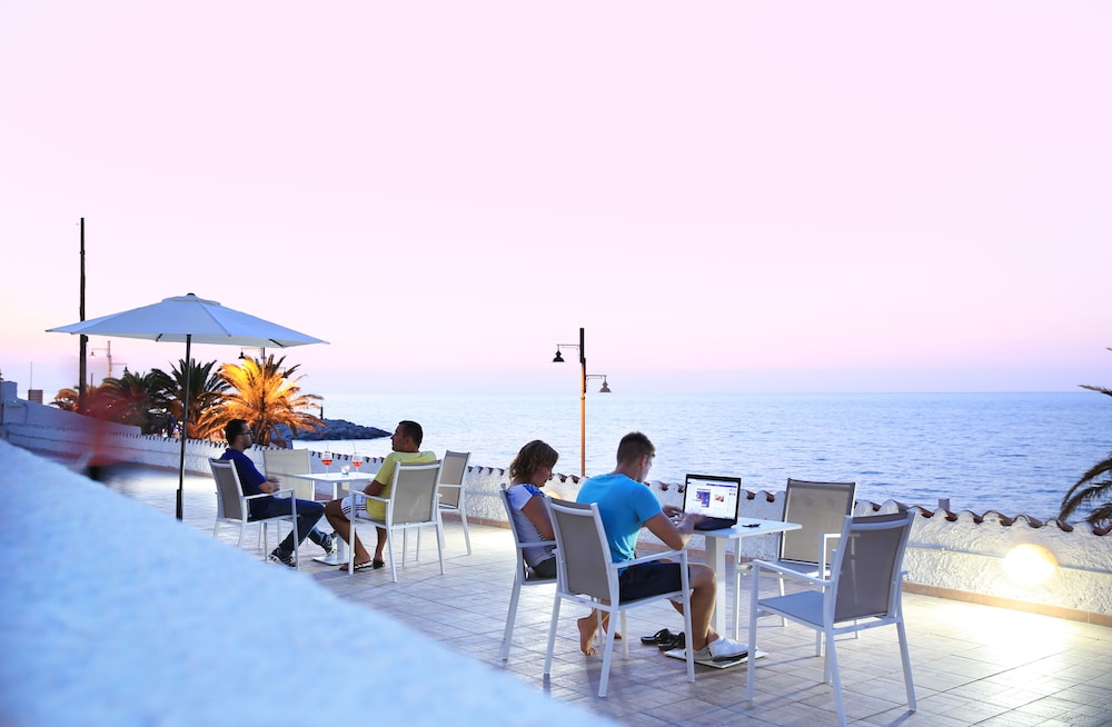 Meli Hotel Near Marina di Castelsardo Beach in Castelsardo, Italy