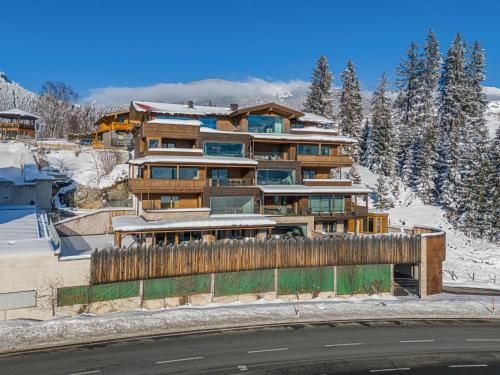 Kitzbüheler Alpenlodge Top A8 — 4-Star Luxury Hotel in Mittersill, Austria