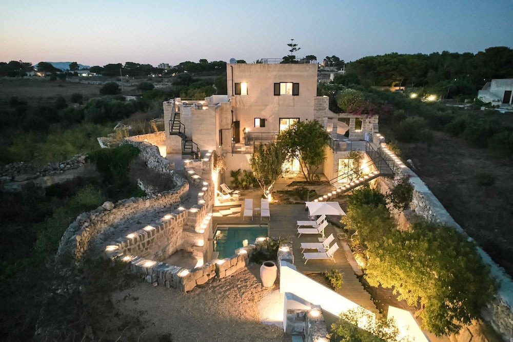 Villa Rocce Bianche — 4-Star Luxury Hotel in Favignana, Italy