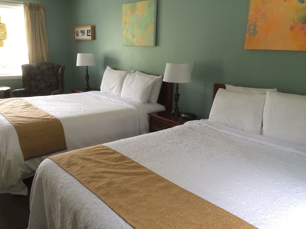 Harwood Hill Motel - photo 5