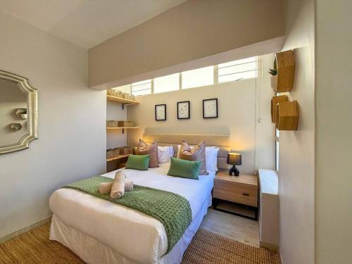 Luxury in Greenpoint Main Rd