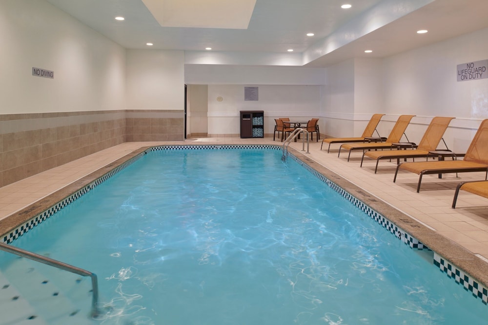 Courtyard by Marriott Detroit Livonia - photo 34