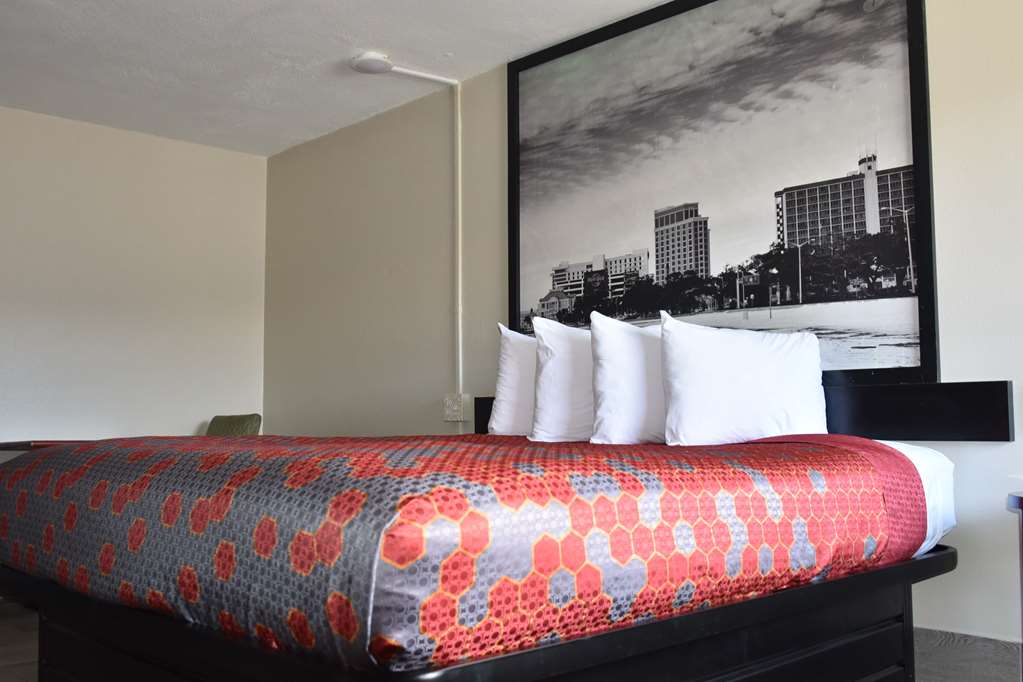 Super 8 by Wyndham Biloxi - photo 33