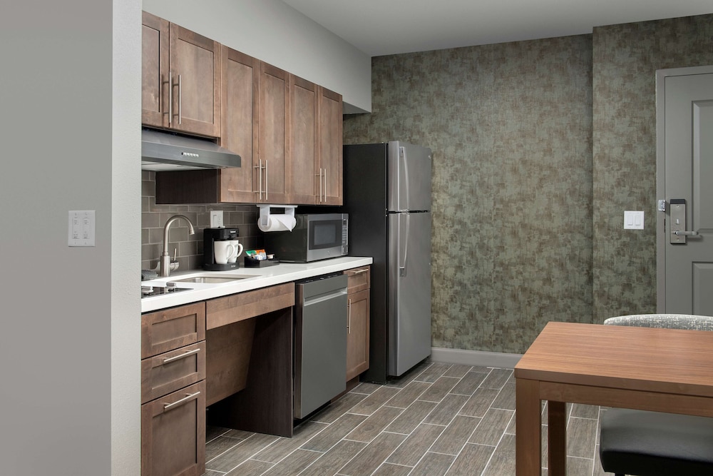 Homewood Suites by Hilton Louisville Airport - photo 17