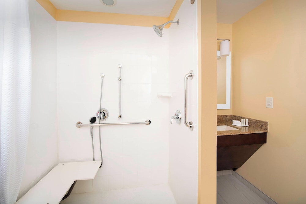 Towneplace Suites Eagle Pass - photo 15