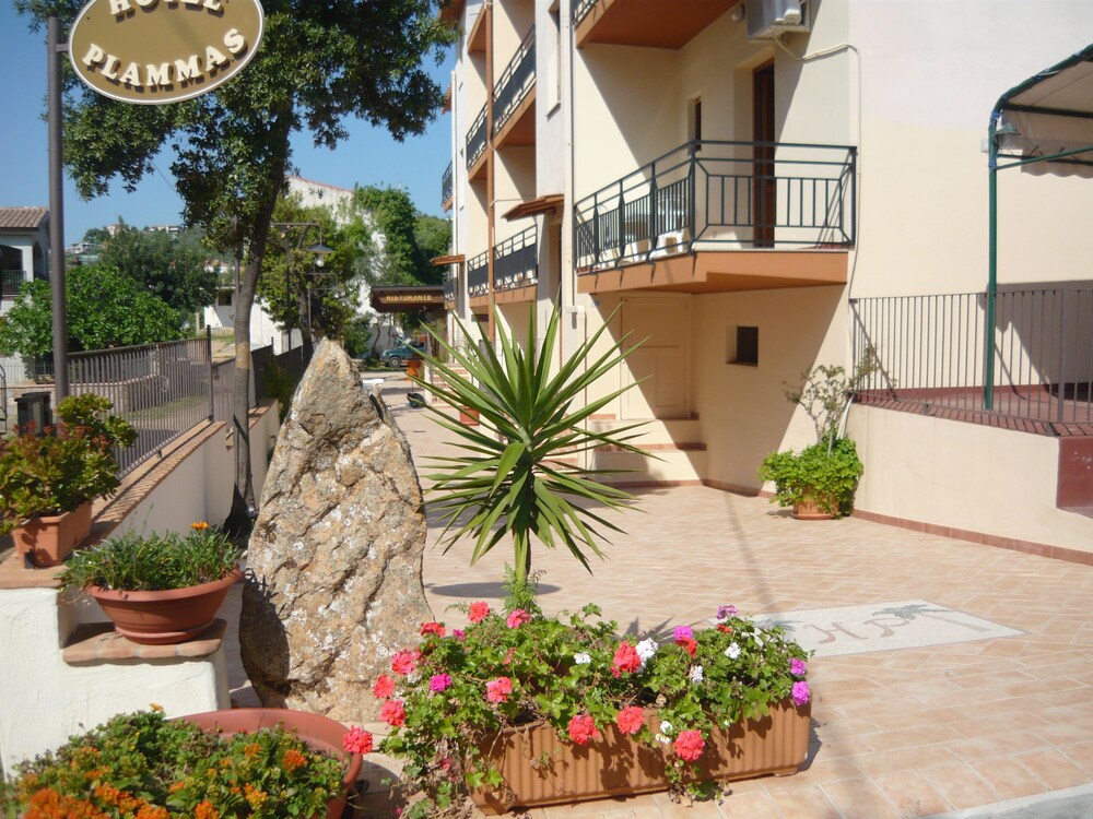 Hotel Ristorante Plammas — Baunei