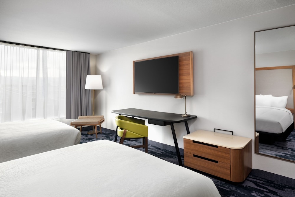 Fairfield Inn & Suites by Marriott Boulder - photo 13