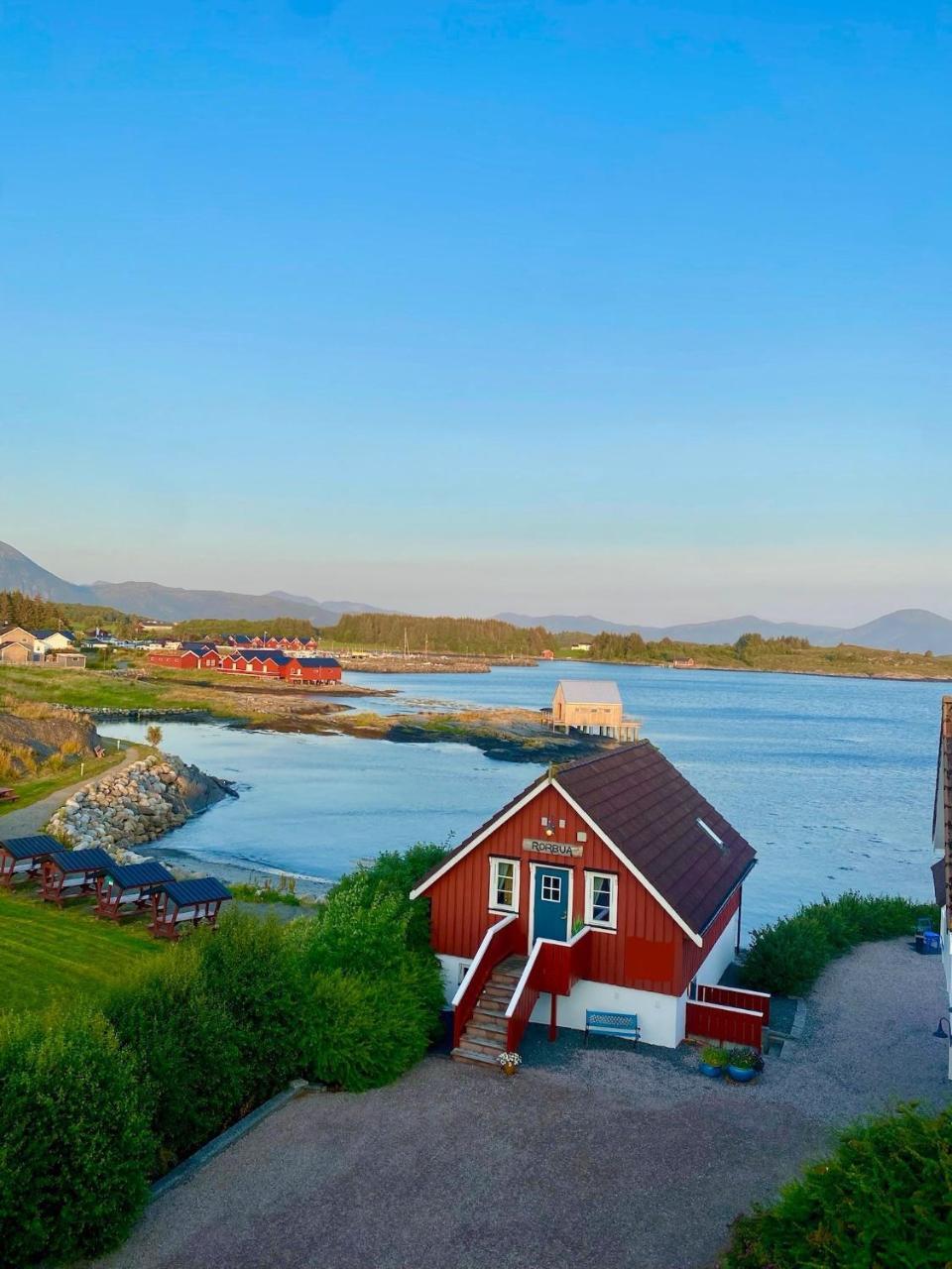 Waterfront Rorbu By the Beach - last minute hotel in Unknown City