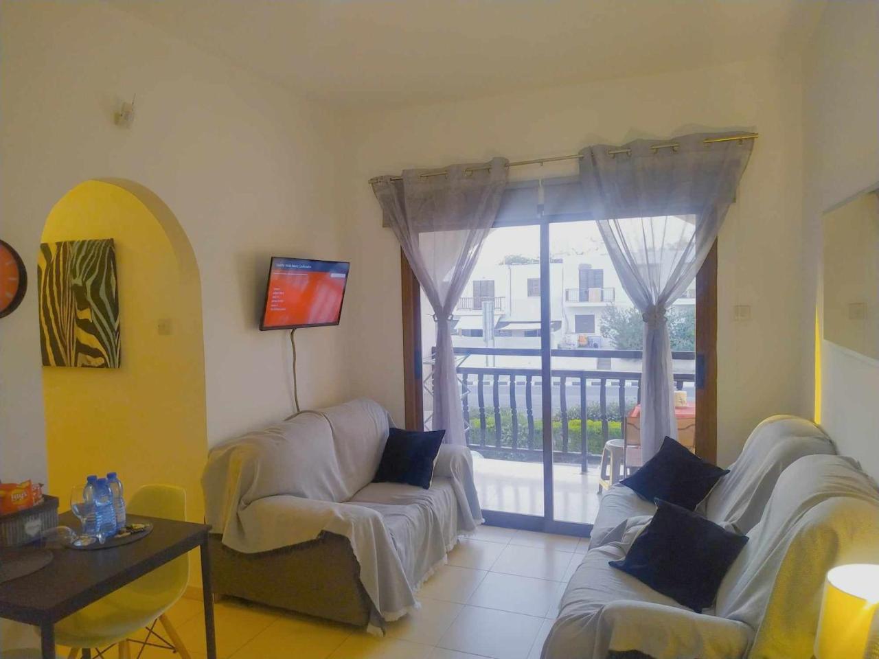 Kato Paphos Apt 400m To the Beach